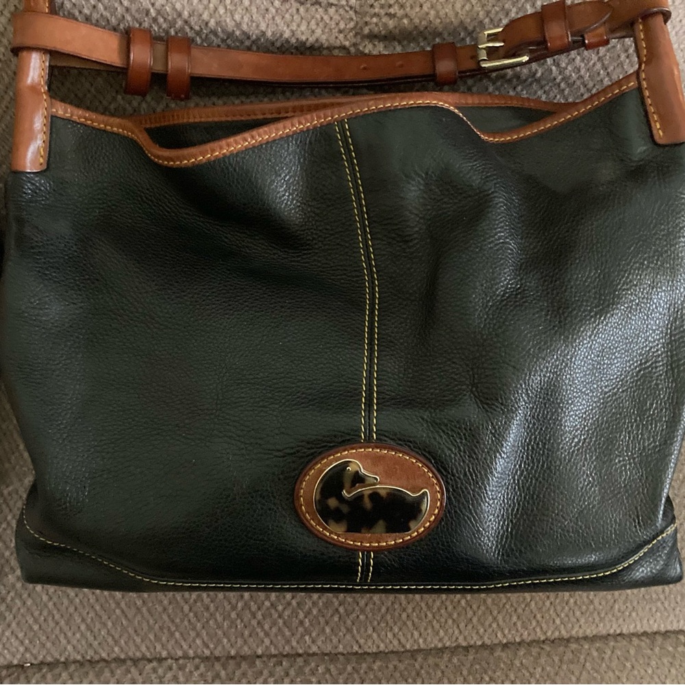 Donney and Burke Classic Fairfield Champ Sak Black & Brown Leather large